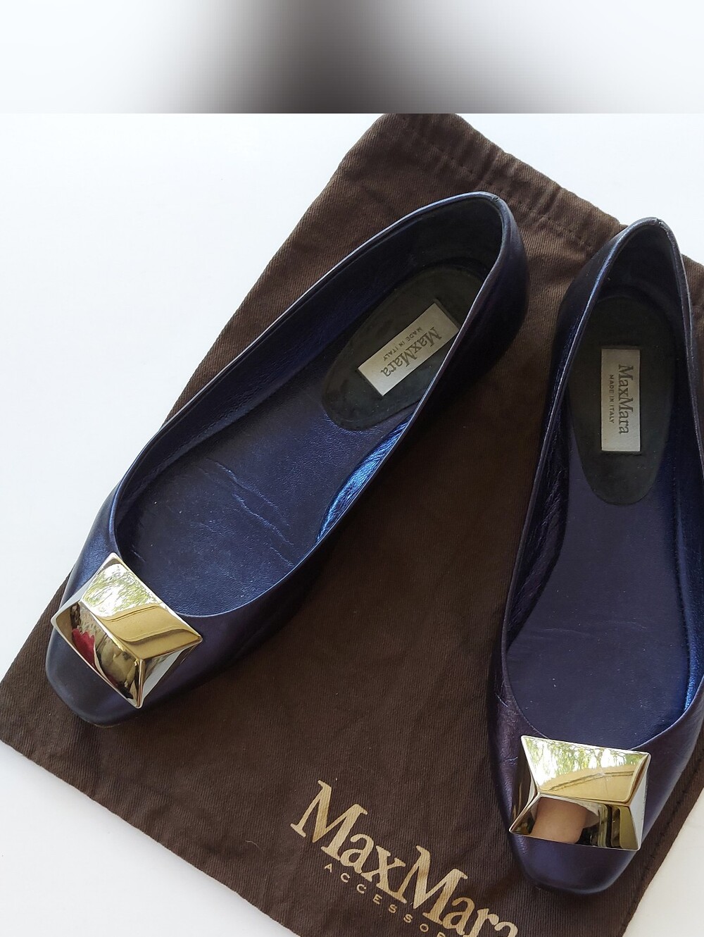 Max Mara Leather Ballet Flats. Made in Italy. Size EU 35.